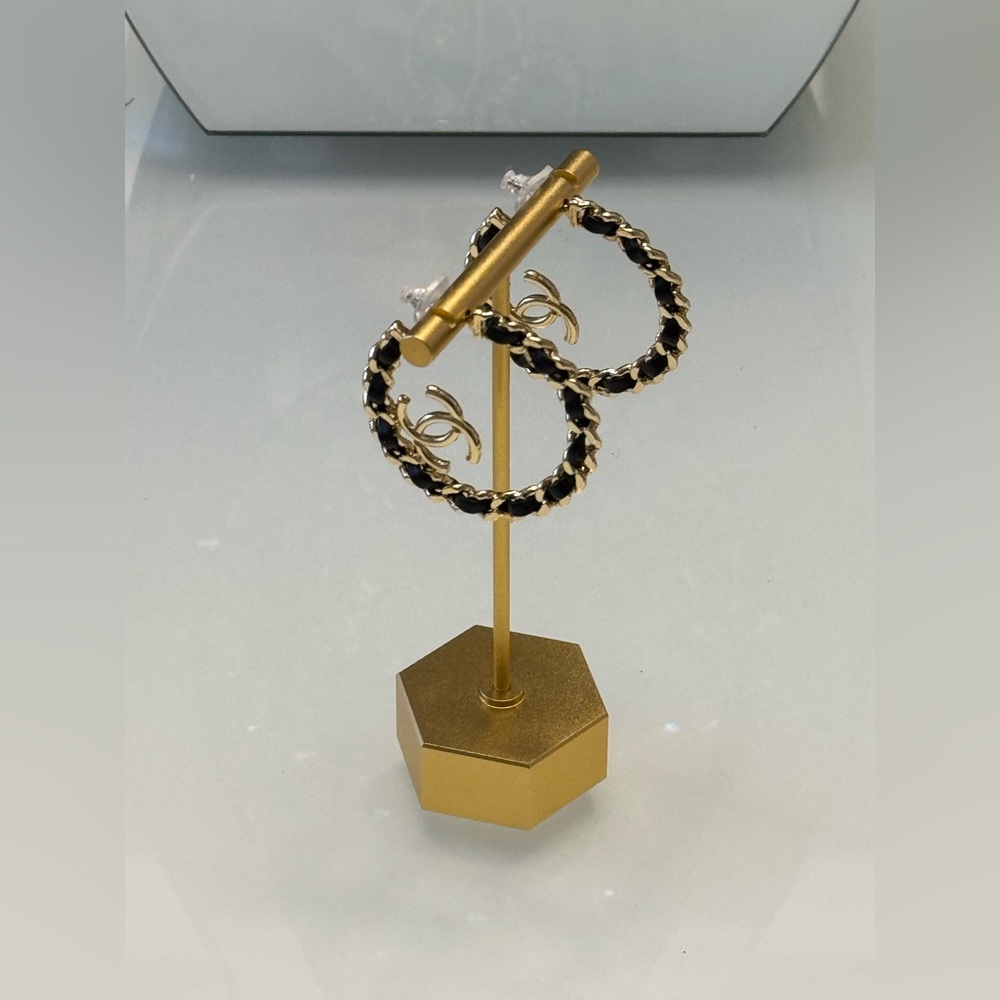 New Arrivals! Lux Fashion Black and Gold Hoop Earrings.